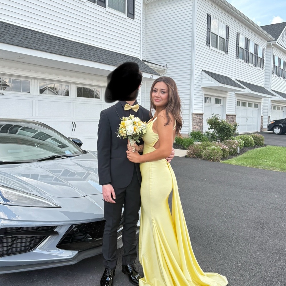 Elegant Yellow Backless Dress